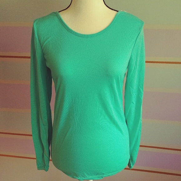 Long Sleeve Crochet tee sz S - Picture 2 of 3
